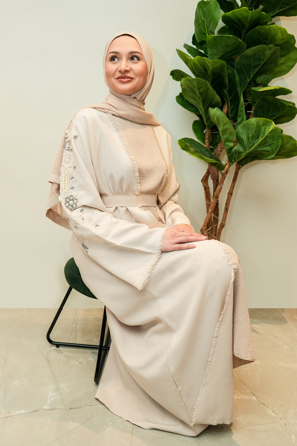 Ivory Zahra Abaya